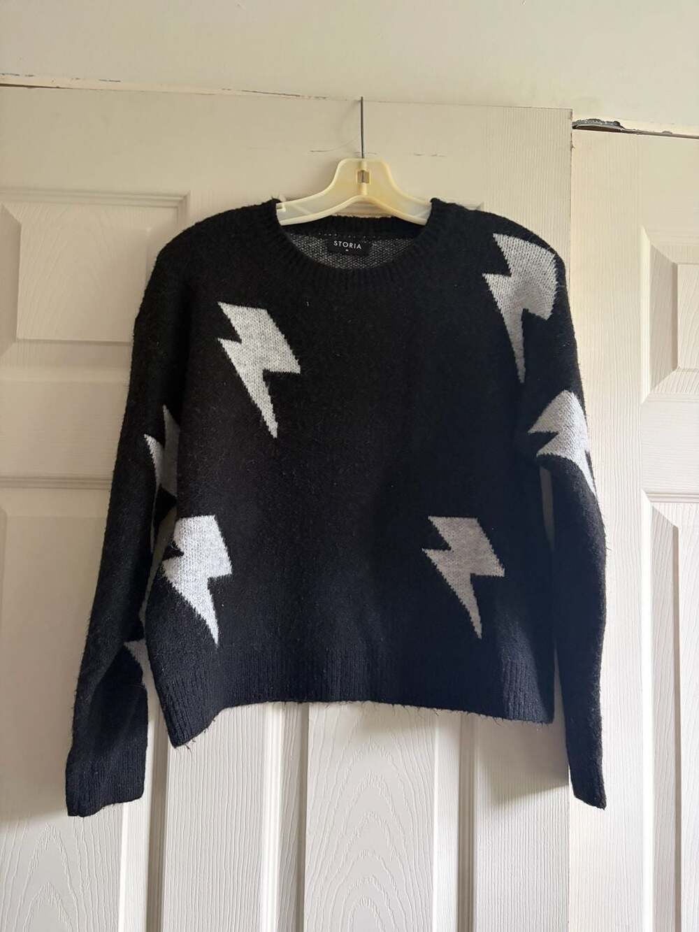 Storia Lightning Bolt Sweater Size M Black White Pullover